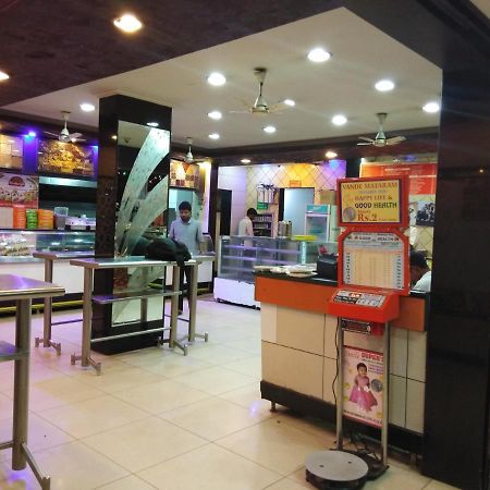 Hotel Vandematharam バンガロール エクステリア 写真